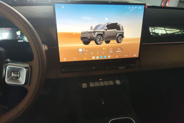 Used iCAR V27 2026 Model 200KM Four-Wheel Drive Falcon 500