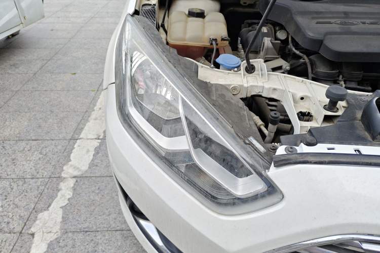 Used Ford Escort 2015 1.5L Automatic Fashion Model