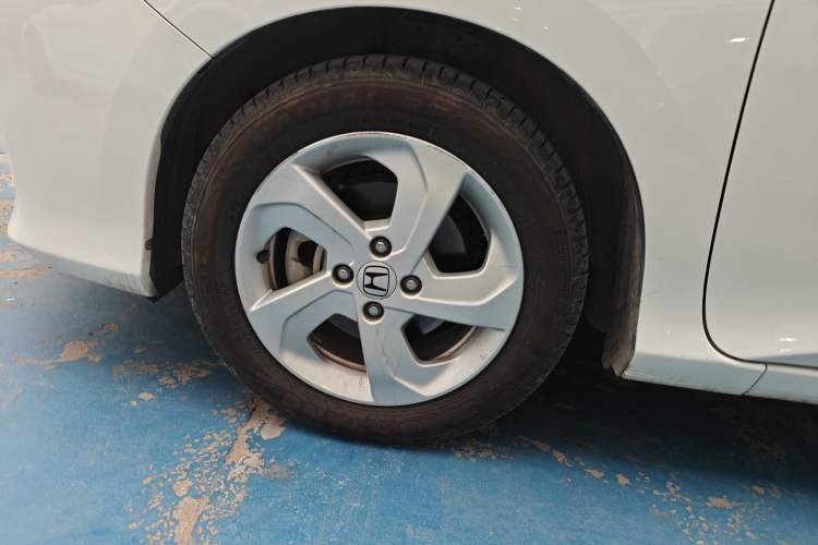 Used Honda City 2015 1.5L CVT Luxury Edition Left Front Wheel Hub