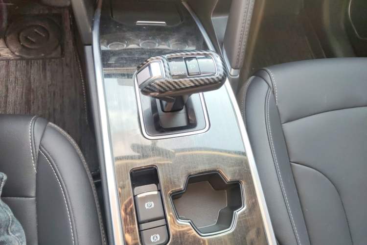 Used Haval H6 2021 Sport Edition 1.5T Automatic Elite Smart Connectivity Model with Hexagonal Grille
