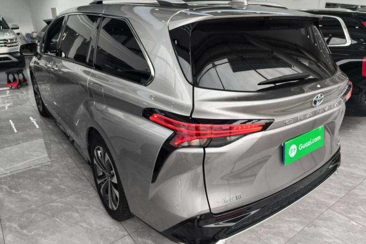 Used Toyota Granvia 2022 2.5L Hybrid Prestige Edition Rear Left 45 Deg