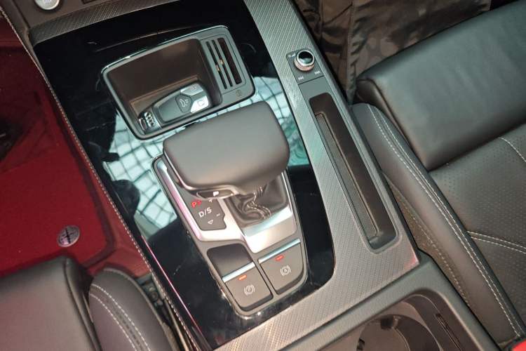 Used Audi Q5L 2022 Updated 45T Luxury Dynamic Version