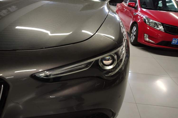 Used Alfa Romeo Stelvio 2017 2.0T 200HP Elite Edition