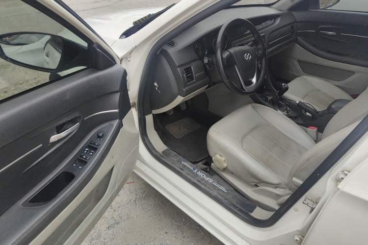 Used BAIC Senova D50 2014 1.5L manual comfort version
