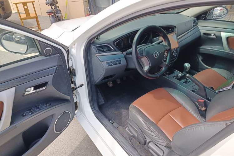 Used Haima M6 2017 1.6L Manual Sport Smart Model Driver Seat