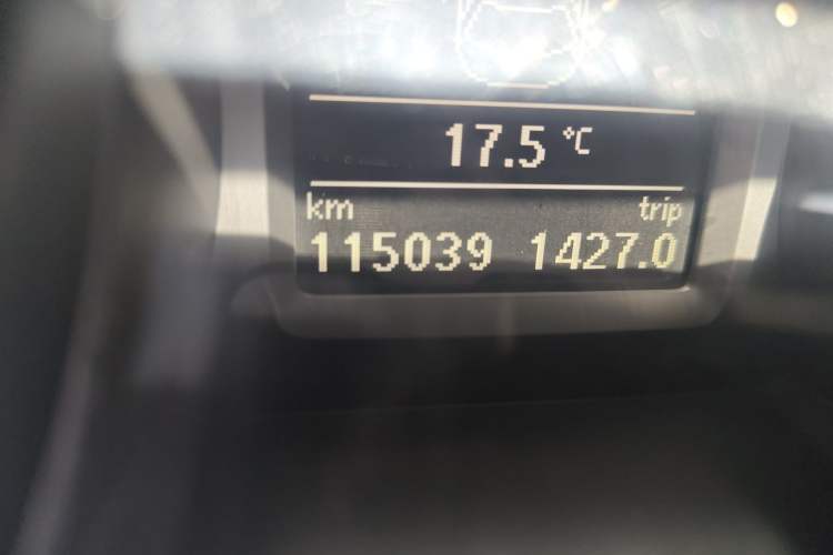 Used Volkswagen Passat 2017 330TSI DSG Luxury Edition Odometer Close Up