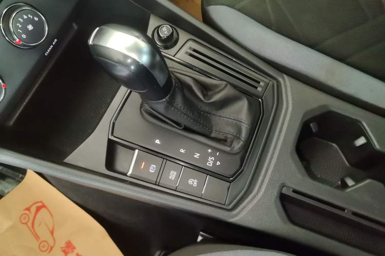 Used Volkswagen Lavida 2023 Revised 1.5L Automatic DeYi Edition Gear Lever