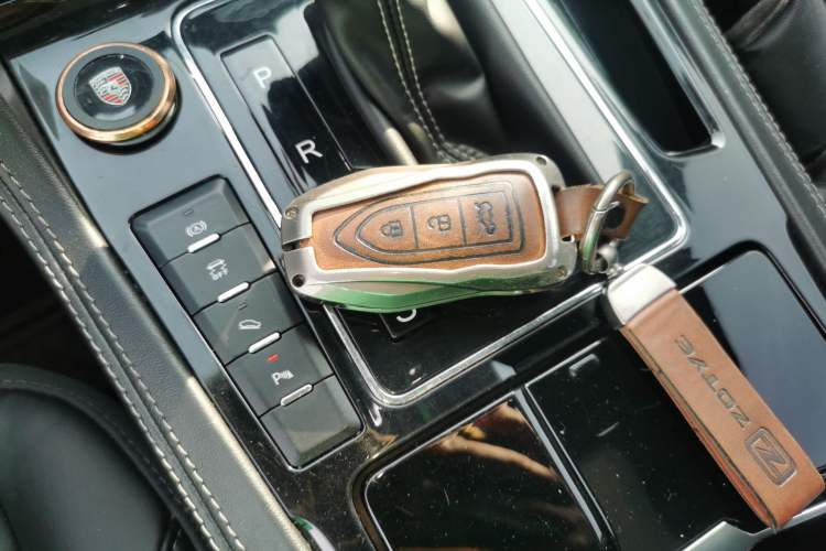 Used Zotye Domy X7 2017 1.8T DCT Prestige Model
