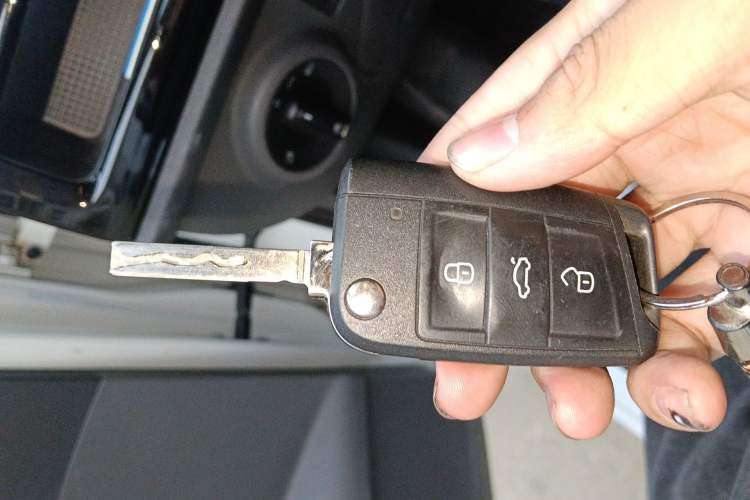 Used Jetta VS5 2019 280TSI Automatic Trend Model Vehicle Key