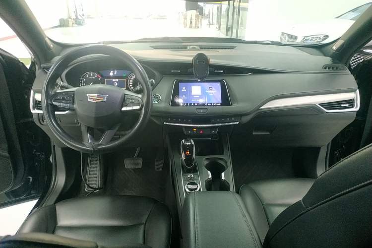 Used Cadillac XT4 2020 28T Two-Wheel-Drive Leading Version