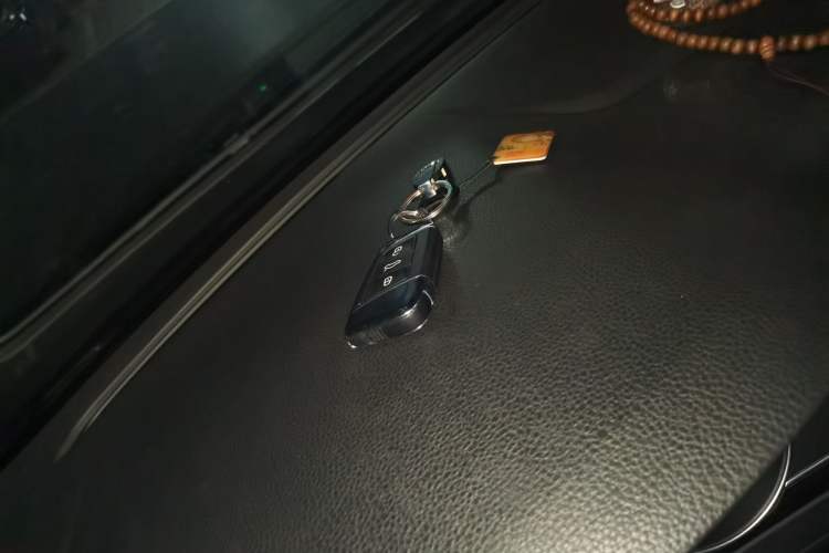 Used Volkswagen Magotan 2017 330TSI DSG Leading Model Vehicle Key