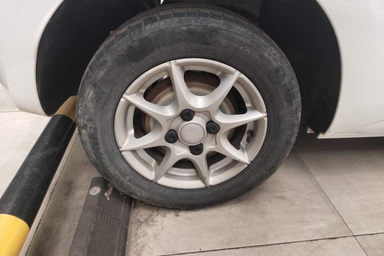 Used Roewe Clever 2022 311km QiQi BoBo Edition Exterior 5