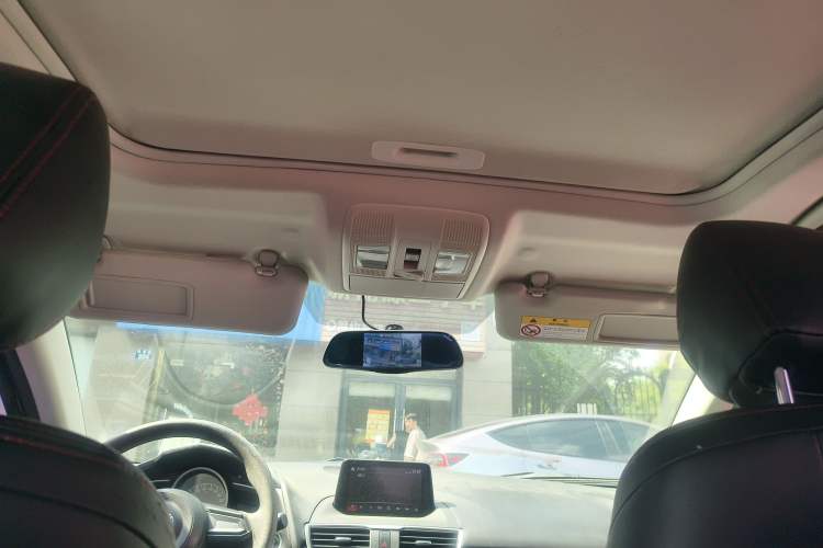 Used Mazda 3 Axela 2017 Sedan 1.5L Automatic Luxury Model China VI Standard Headliner