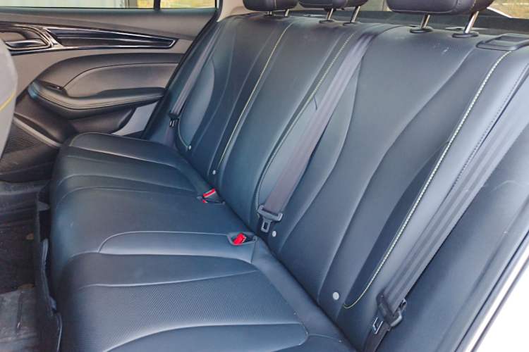 Used Roewe i5 2021 1.5L CVT Assurance Edition
