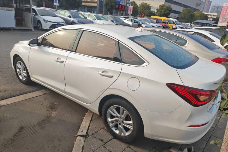 Used Changan Eado 2018 High-Energy Edition 1.6L GDI Manual RuiFeng Model China V Standard