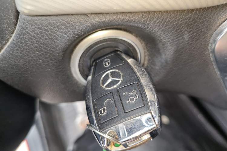 Used Mercedes-Benz GLA 2015 GLA 220 4MATIC Luxury Model Interior 1