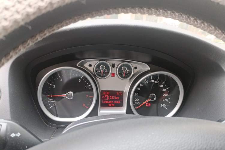 Used Ford Focus 2011 Hatchback 1.8L Manual Comfort Model
