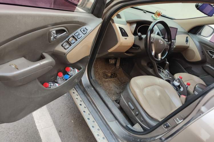 Used Hyundai ix35 2010 2.4L Automatic 2WD Prestige GLS Trim
