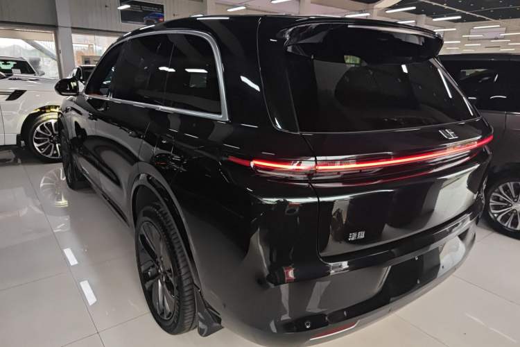 Used Li Auto L8 2024 Ultra Model Rear Left 45 Deg