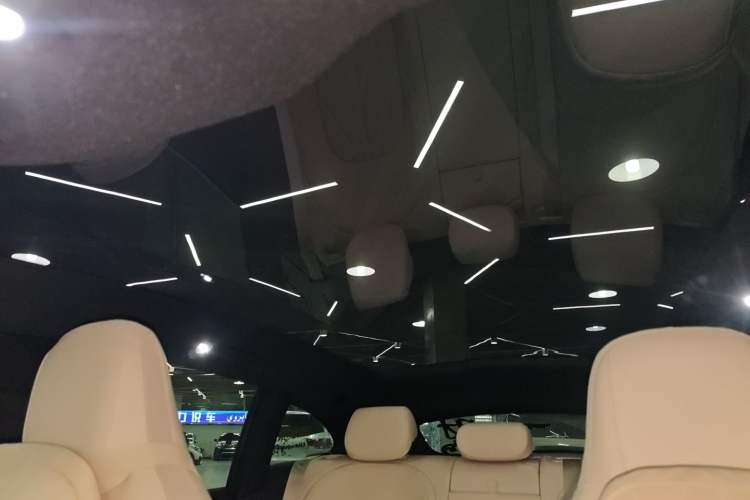 Used Nio ET5T 2025 75 kWh Touring Headliner
