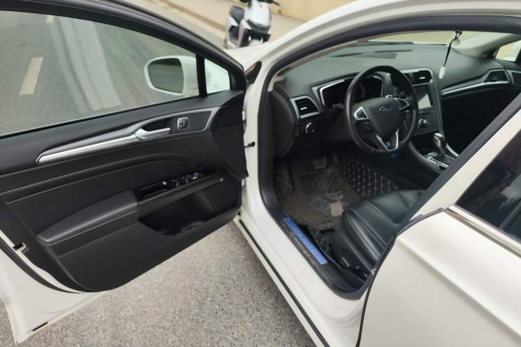 Used Ford Mondeo 2013 2.0L GTDi240 Luxury Sport Model
