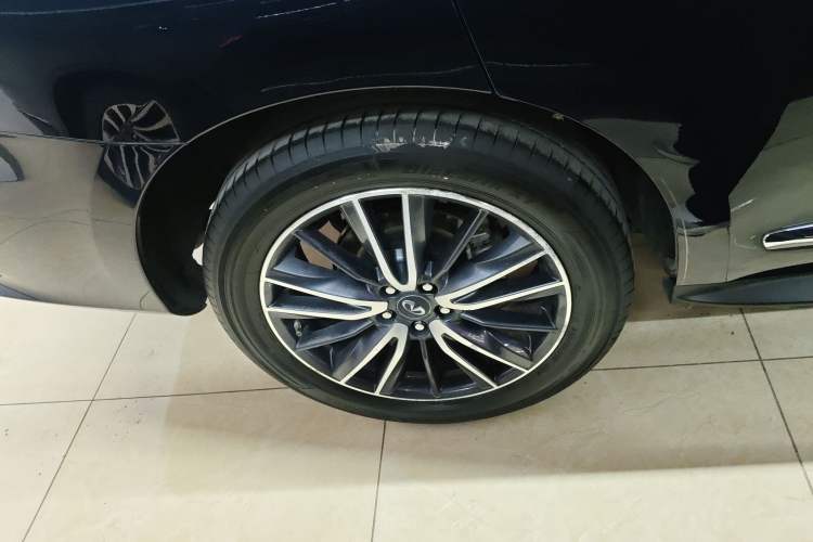 Used Infiniti QX60 2016 2.5 S/C Hybrid Two-Wheel-Drive Excellence Edition China V Standard