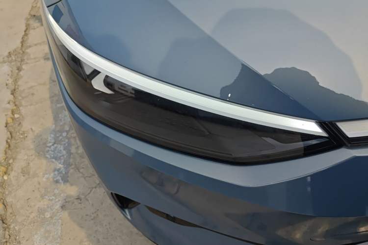 Used Volkswagen ID.7 VIZZION 2024 AIR model Right Front Headlight