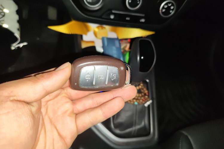 Used Hyundai ix25 2015 1.6L Automatic Two-Wheel Drive Smart GLS Trim Interior 1