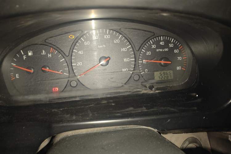 Used Jinbei Hiace 2011 2.0L 5th Generation Kuaiyunwang Luxury Edition 4G19