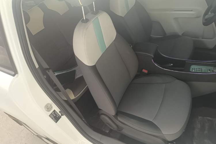 Used CHANGAN NEVO Lumin 2023 301km Honey Dew Edition