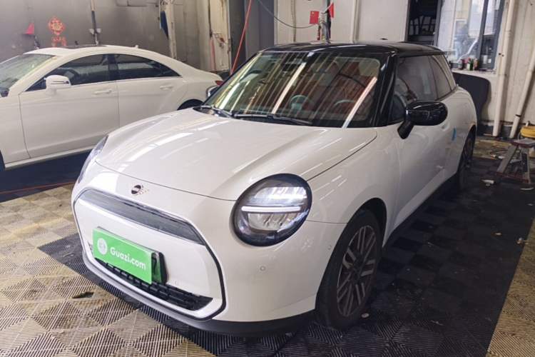 Used MINI Electric COOPER 2024 456km COOPER E Classic Edition