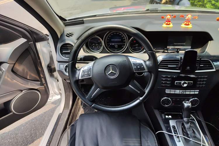 Used Mercedes-Benz C-Class 2011 C 200 CGI Fashion Model Steering Wheel