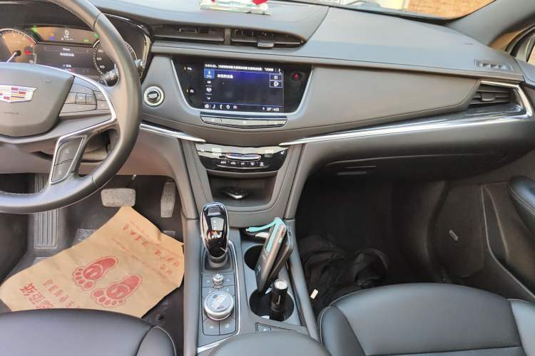 Used Cadillac XT5 2021 28T Luxury Model