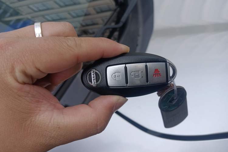 Used Nissan X-Trail 2012 2.5L CVT Luxury Edition 4WD Vehicle Key