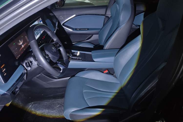 Used MG 7 2023 2.0T Automatic Hunter Luxury Edition Left Front Seat