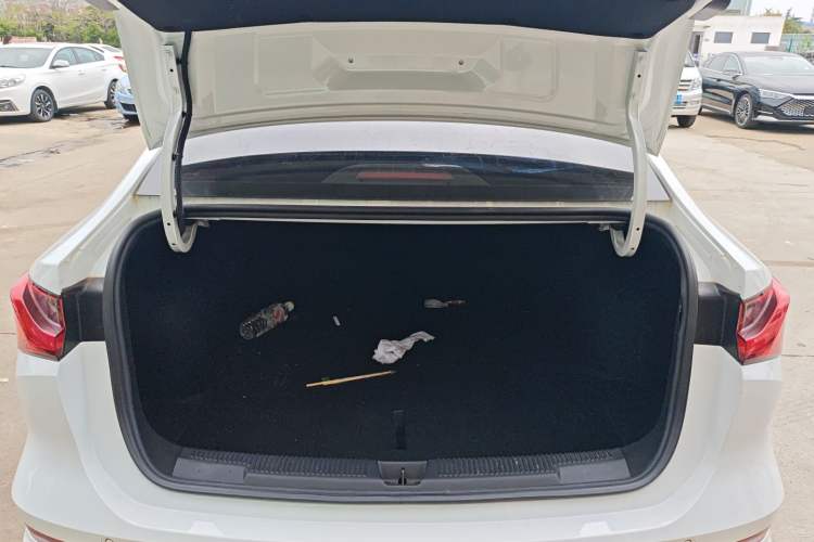 Used Roewe i5 2023 1.5L CVT Luxury Edition Trunk