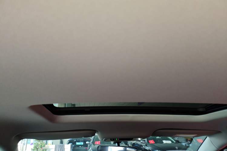 Used Buick Regal 2024 25T Deluxe Edition Headliner