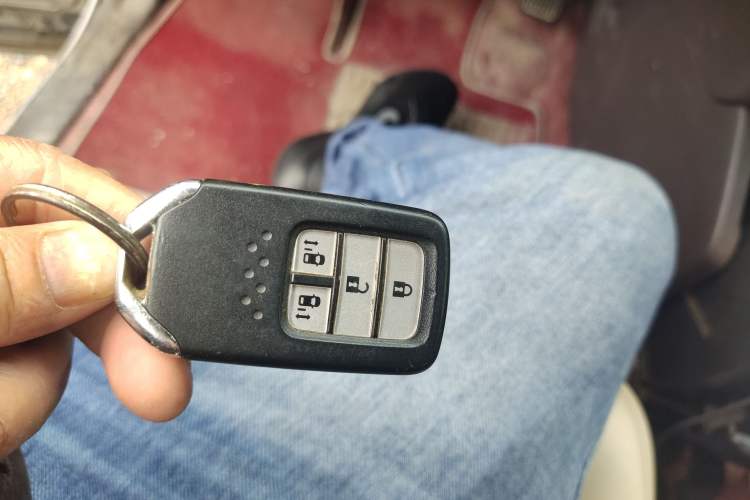 Used Honda Odyssey 2015 Updated Version 2.4L Smart Edition
