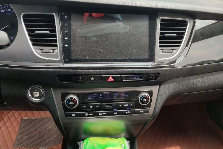 Used Hyundai Mistra 2014 1.8L Automatic Deluxe DLX Model Audio And AC Panel