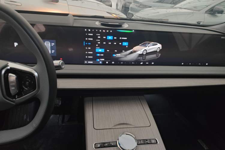 Used Geely Galaxy E8 2024 665 km Range Rear-Drive Starship Intelligent Driving Version Audio And AC Panel