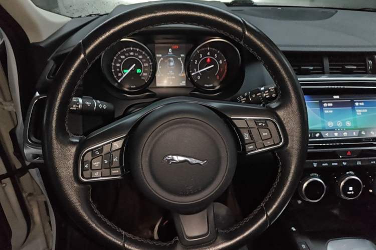 Used Jaguar E-PACE 2018 P250 S China VI Steering Wheel