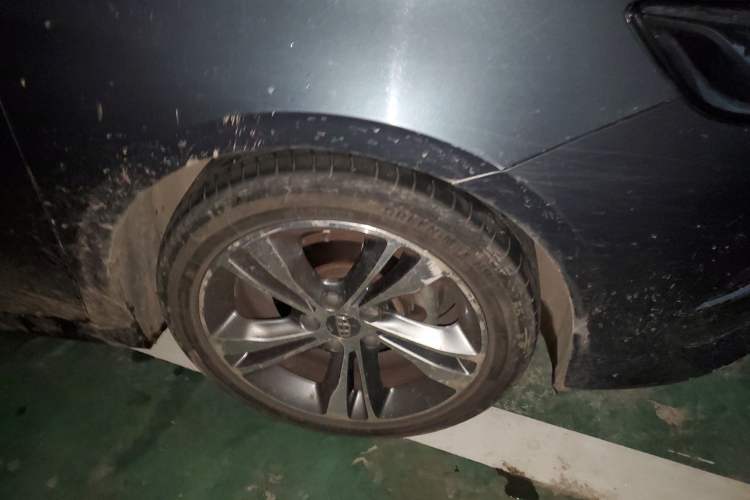 Used Geely Auto Binray 2018 14T CVT Binyi Edition Right Front Wheel Hub