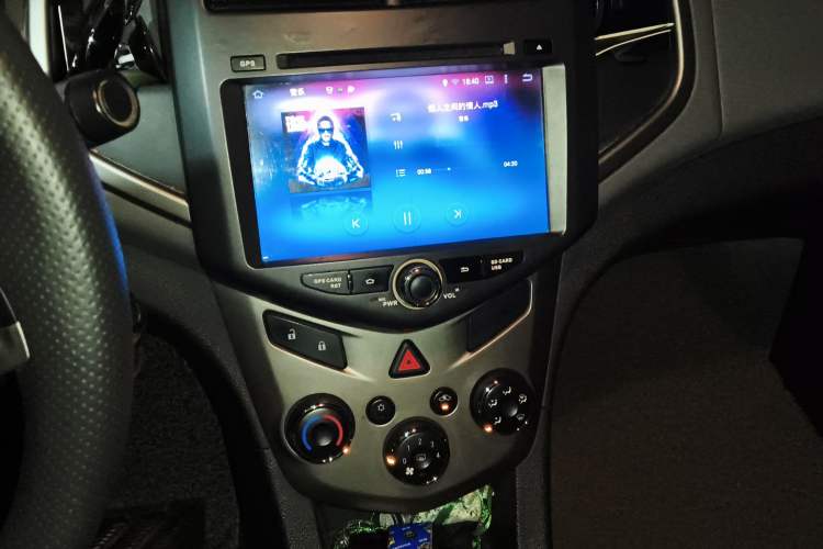 Used Chevrolet Aveo Sonic 2011 Sedan 1.4L Manual Transmission SE
