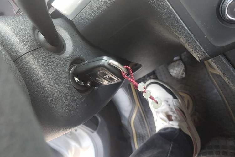 Used Volkswagen Jetta 2013 1.6L Manual Comfort Model Vehicle Key