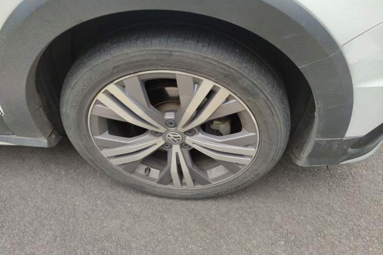 Used Volkswagen C-TREK 2020 1.5L Automatic Comfort Model Right Front Wheel Hub