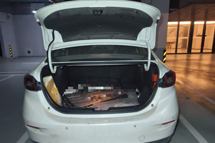 Used Mazda 3 Axela 2016 Sedan 2.0L Automatic Sport Model Trunk