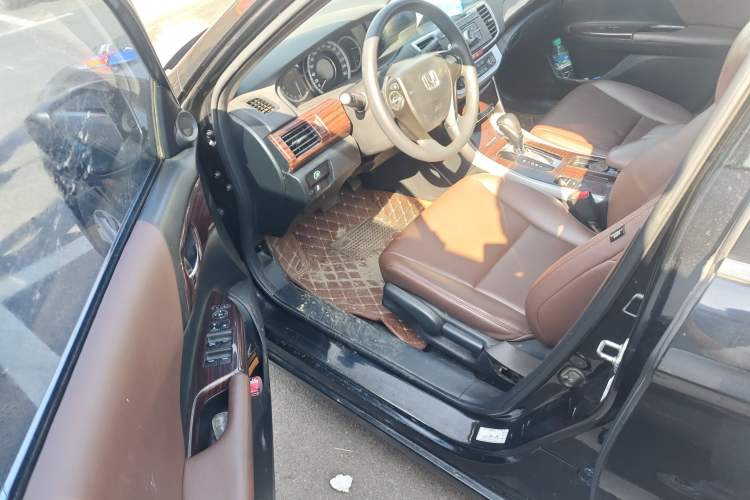 Used Honda Accord 2015 2.0L LX Comfort Edition