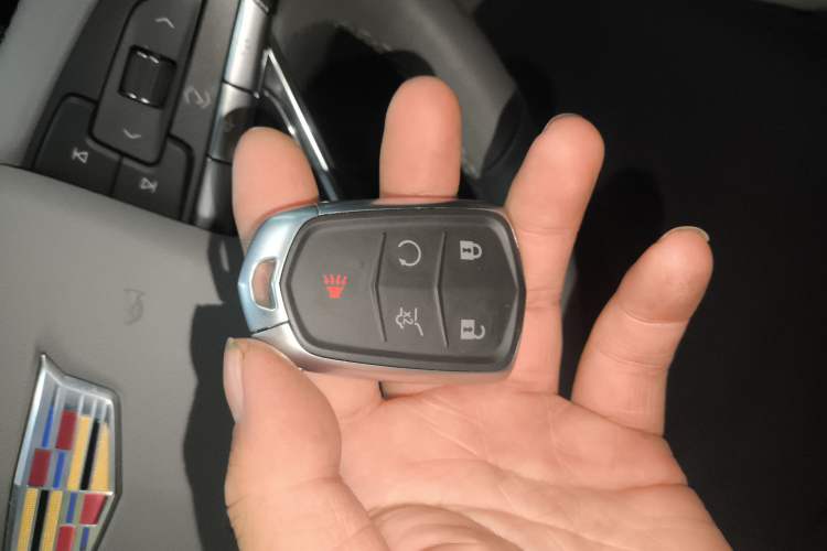 Used Cadillac XT6 2022 2.0T Six-Seater Four-Wheel Drive Luxury Version
