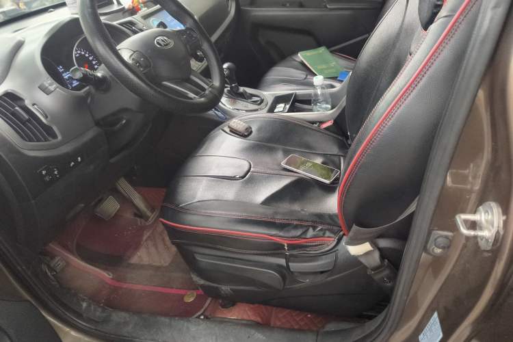 Used Kia Sportage R 2015 2.0L Automatic Two-Wheel Drive DLX Model Left Front Seat