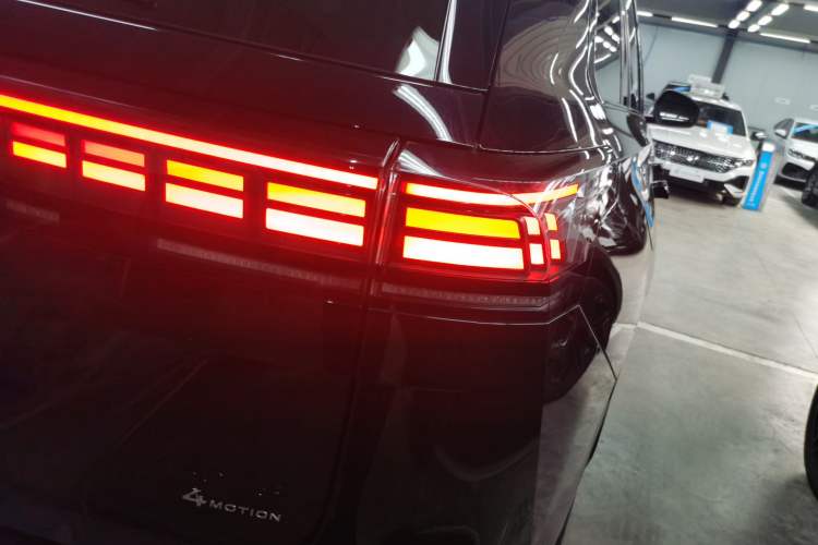 Used Volkswagen Teramont 2025 Tiguan Pro 450TSI Four-Wheel Drive Summit Edition Right Rear Taillight